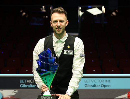 而在曼联体 而在曼联体